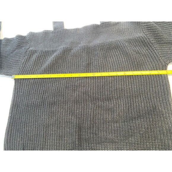 Soho New York + Co Cold Shoulder Balck Knit Sweater NWT MSRP$49.95 - Picture 3 of 7